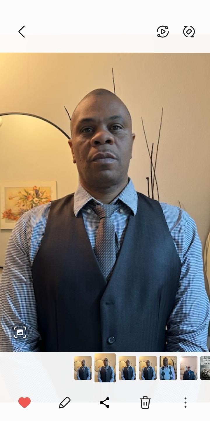 AI generalist - broad skillset of AI. Knowing the business and creative side of ai. Google certified professsional. 15 years of social media management, 3 years of modeling and training OpenAI. 